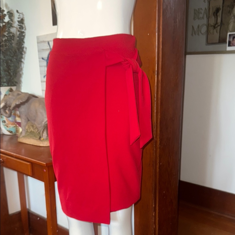 Le chateau size 0 Elegant Red Wrap Skirt